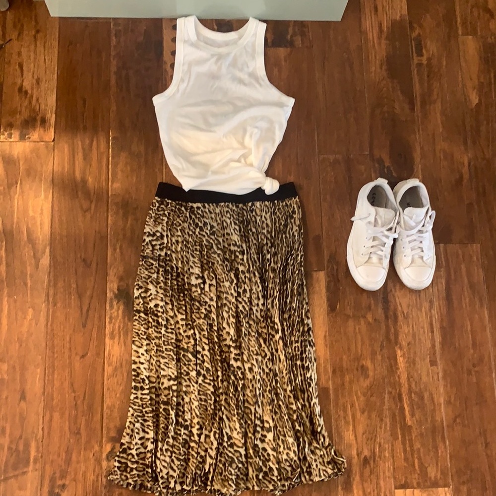 Leopard pleated skirt